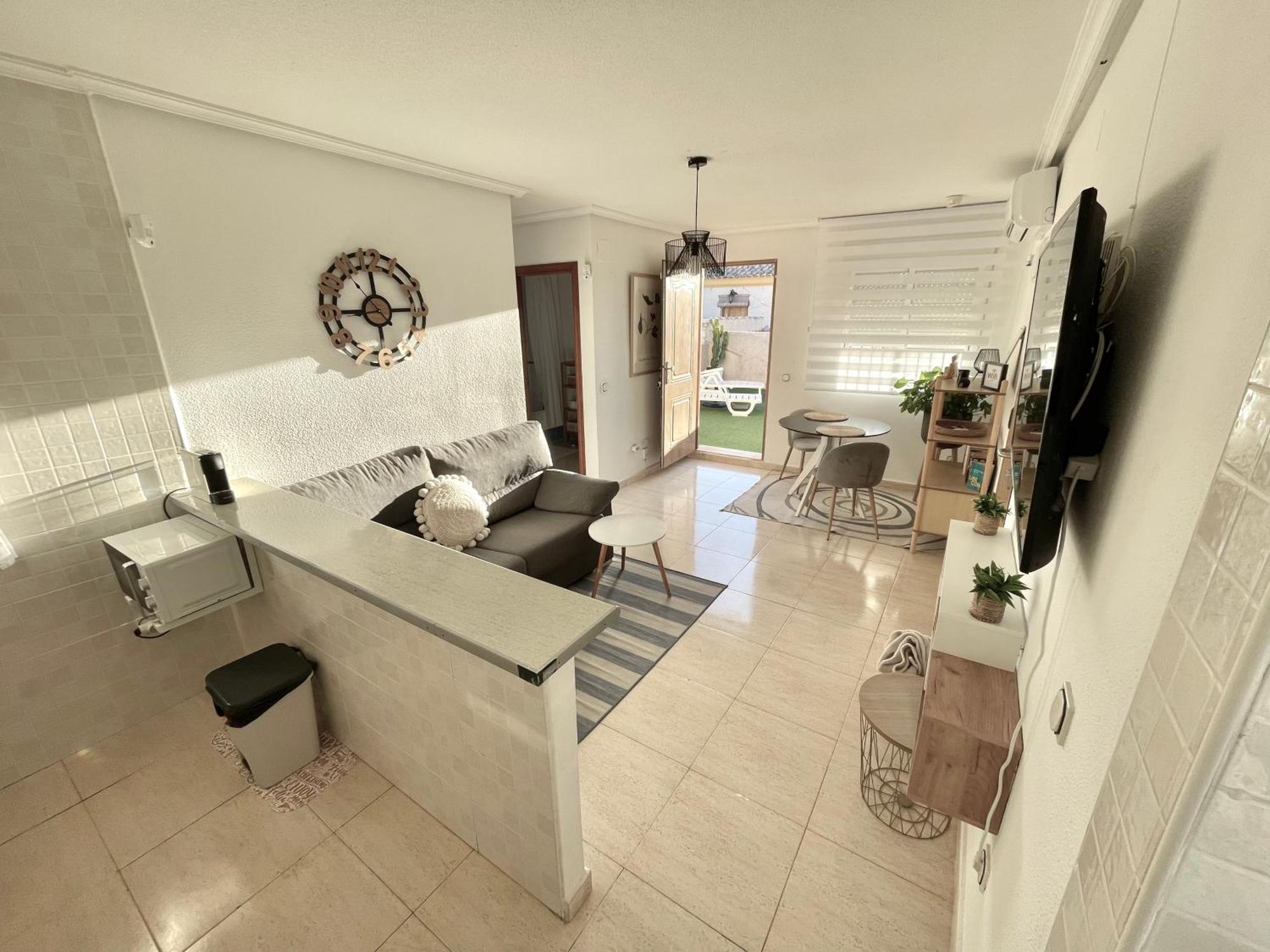 Pretty Bungalow With Private Terrace ポロップ エクステリア 写真